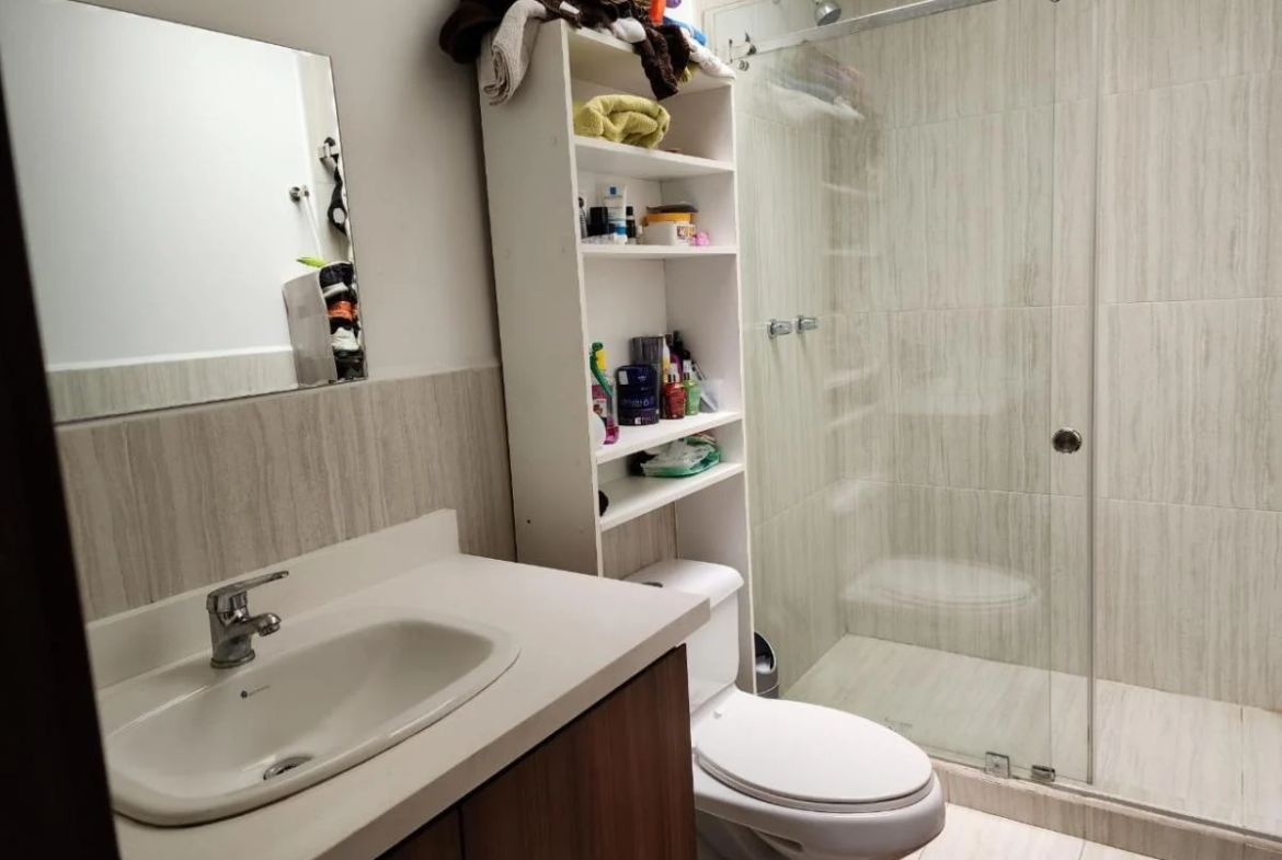 Casa en Venta en Condominio Privado Cerca Colegio Santana