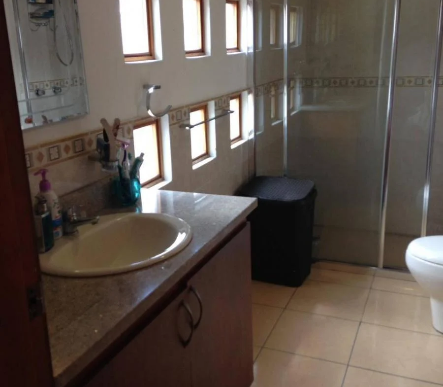 Casa Cuenca Sector Primero de Mayo Urb. Privada 192063CE