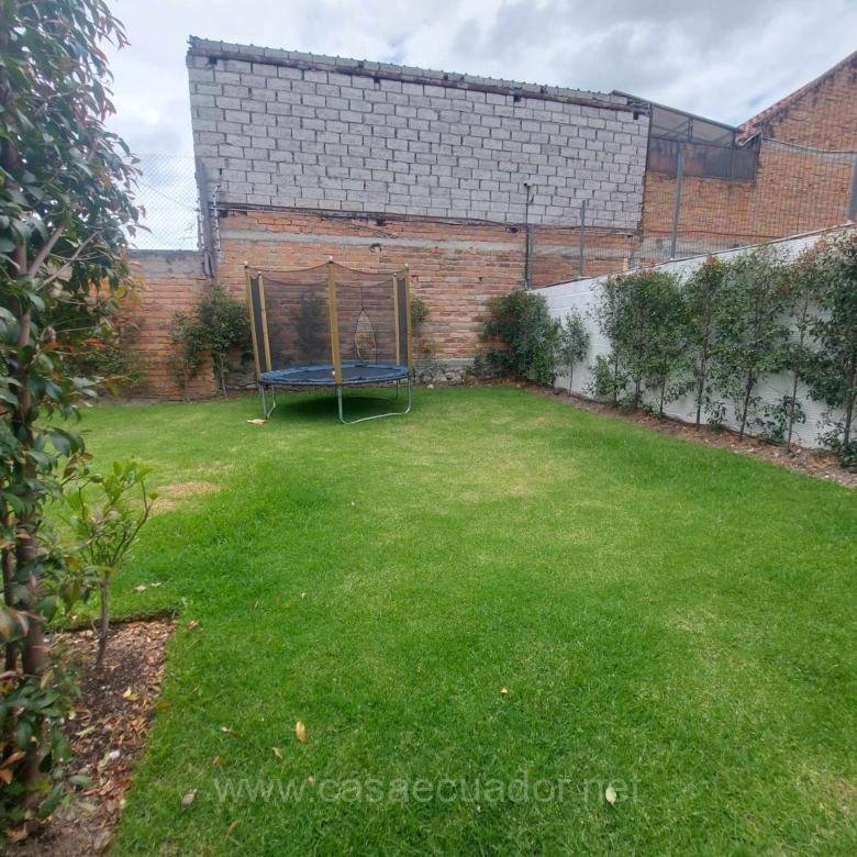 Casa de 3 Dormitorios en Venta en Puertas del Sol, Cuenca