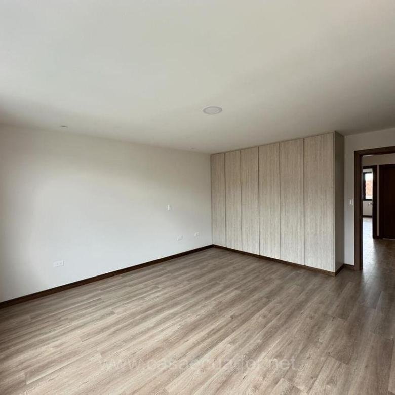 Casa Independiente en Venta Sector EMOV Misicata Cuenca