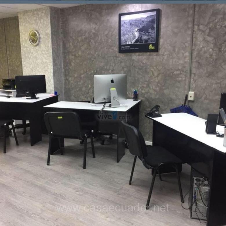 Oficina Amoblada en Venta en Edificio Astudillo, Cuenca