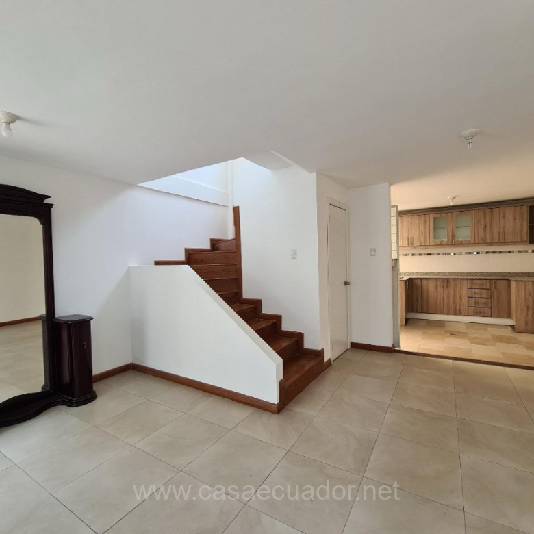 Casa en venta en La Armenia Conocoto dentro de conjunto privado