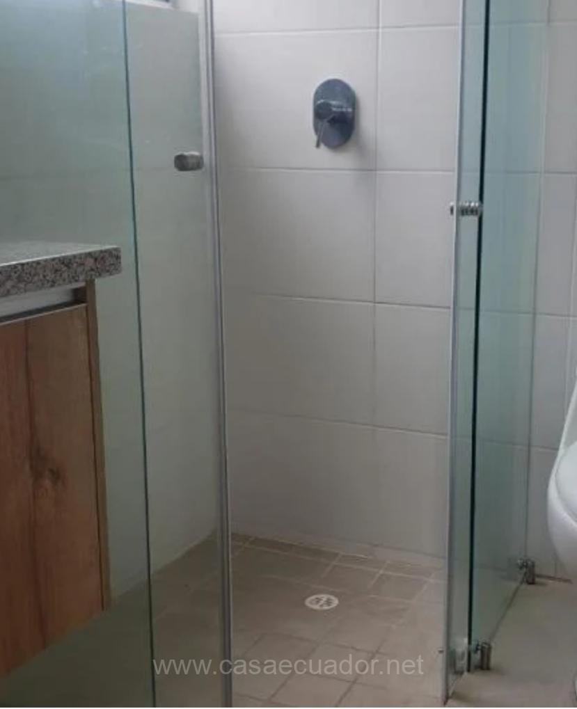 Casa en Renta en Conjunto Privado Tanda Nayón Quito