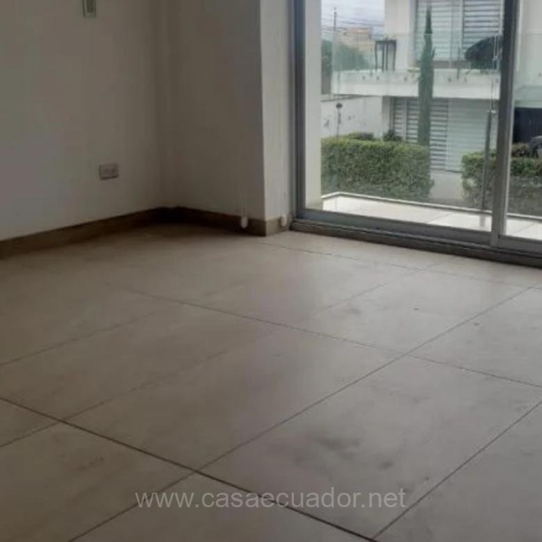 Casa en Renta en Conjunto Privado Tanda Nayón Quito