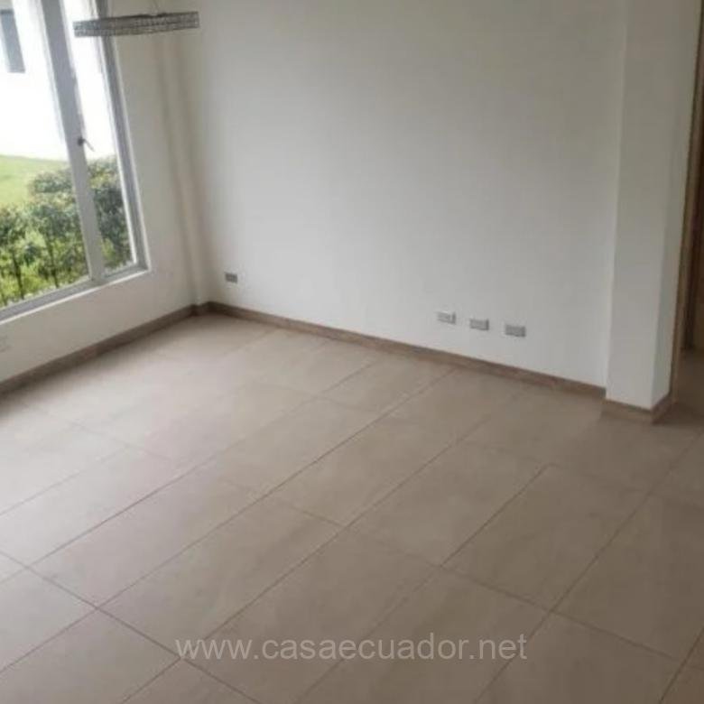 Casa en Renta en Conjunto Privado Tanda Nayón Quito