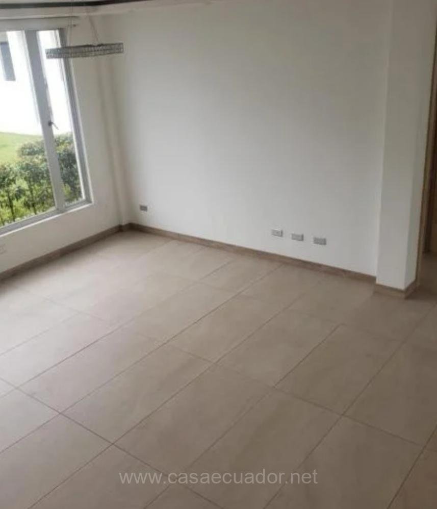 Casa en Renta en Conjunto Privado Tanda Nayón Quito