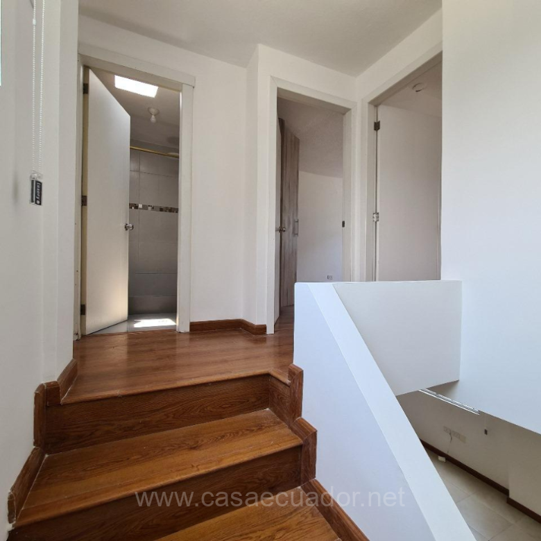 Casa en venta en La Armenia Conocoto dentro de conjunto privado