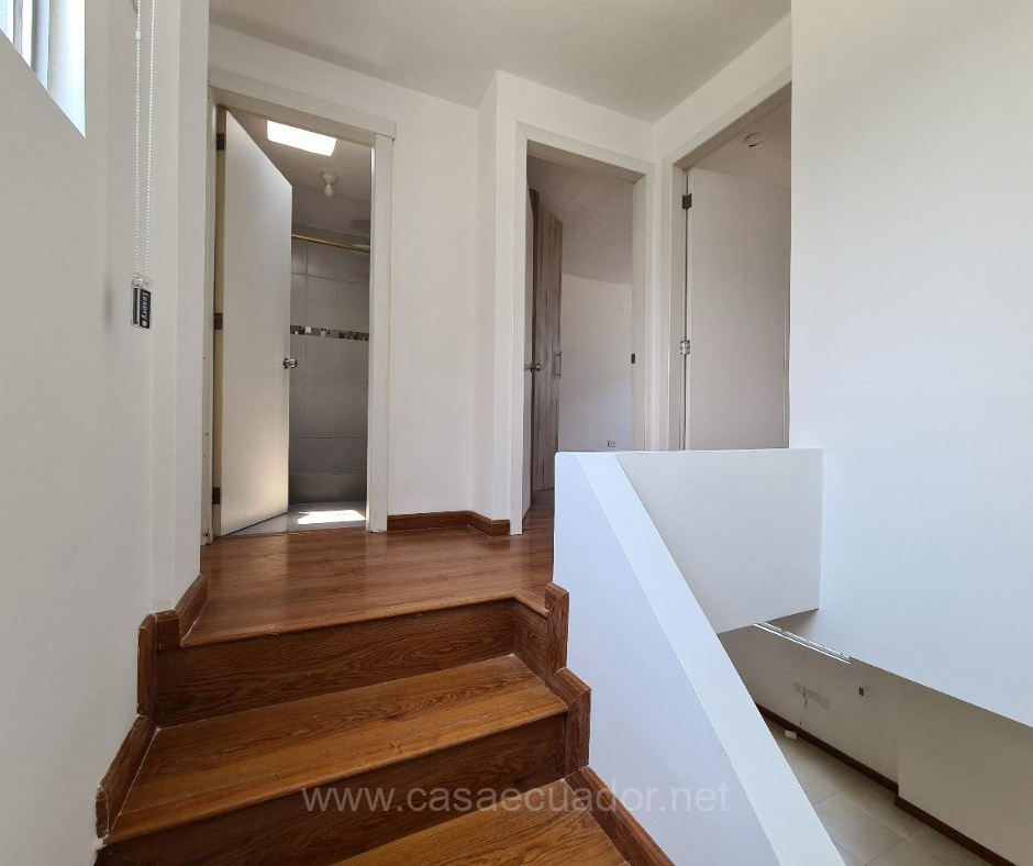 Casa en venta en La Armenia Conocoto dentro de conjunto privado