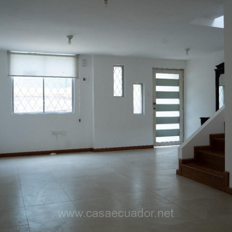 Casa en venta en La Armenia Conocoto dentro de conjunto privado