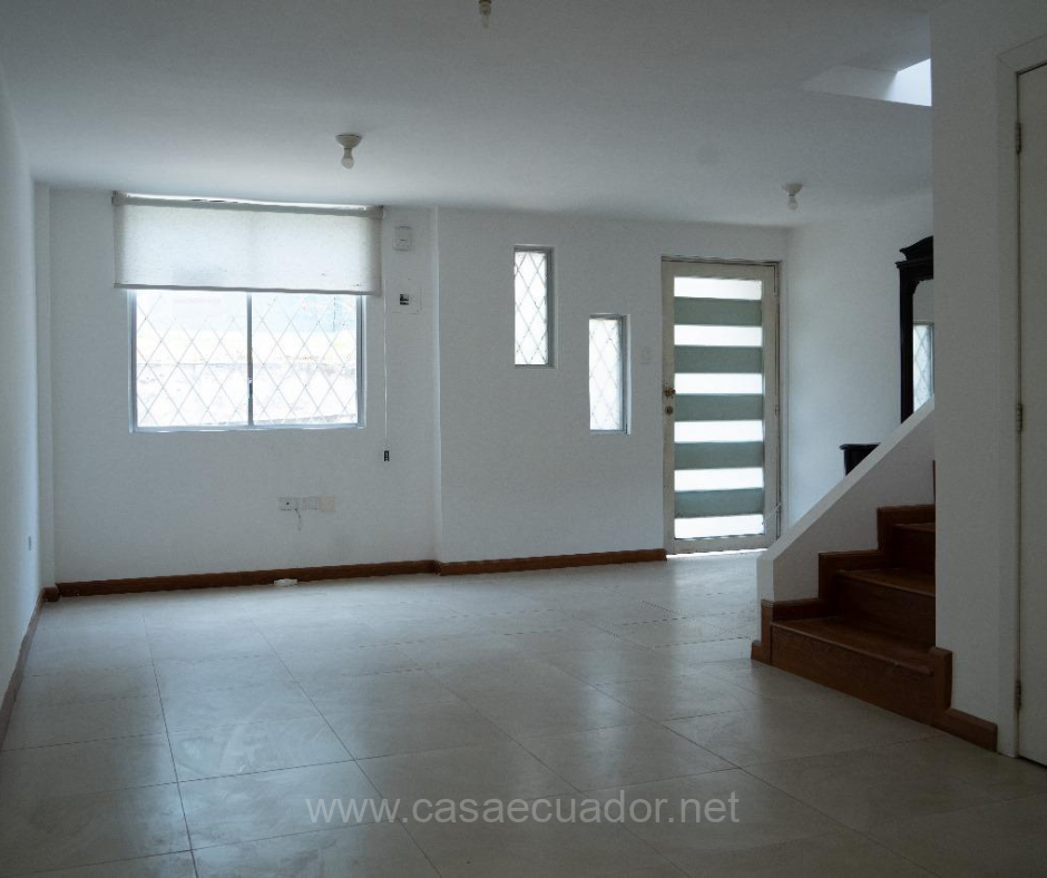 Casa en venta en La Armenia Conocoto dentro de conjunto privado