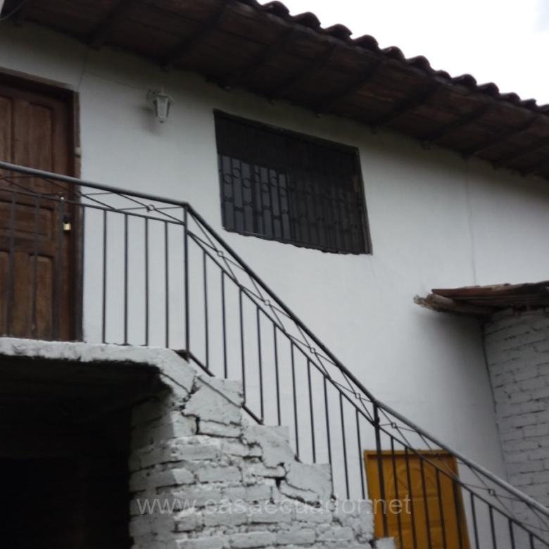 Casa con Terreno y Locales Comerciales en Venta Catamayo Loja