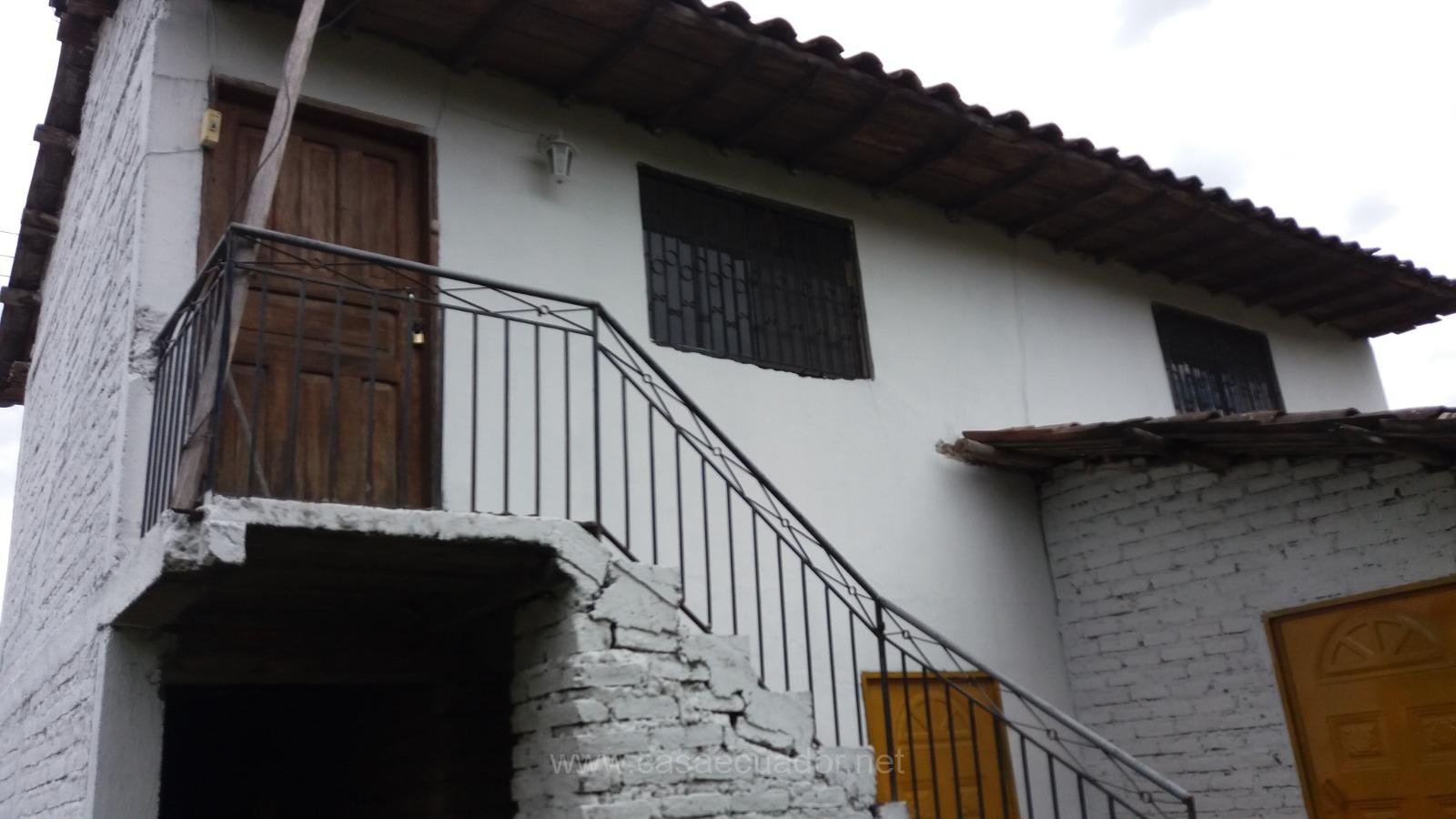Casa con Terreno y Locales Comerciales en Venta Catamayo Loja