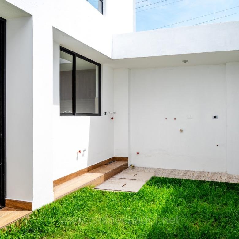 Casa Nueva en Venta en Sangolquí, Valle de los Chillos