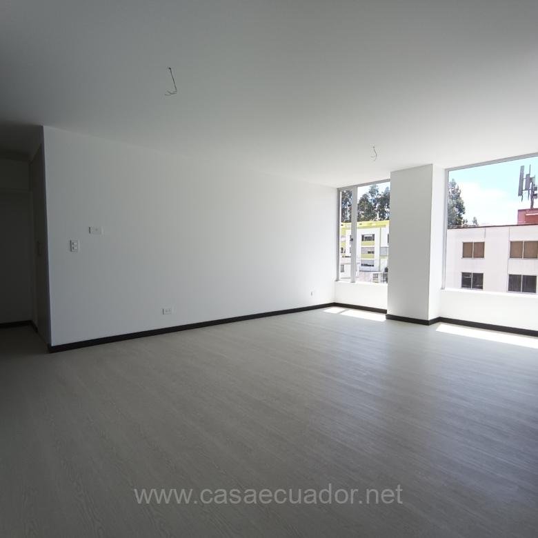 Suite en venta en Ponceano Quito