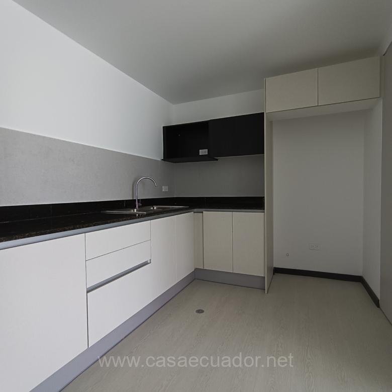 Suite en venta en Ponceano Quito por estrenar