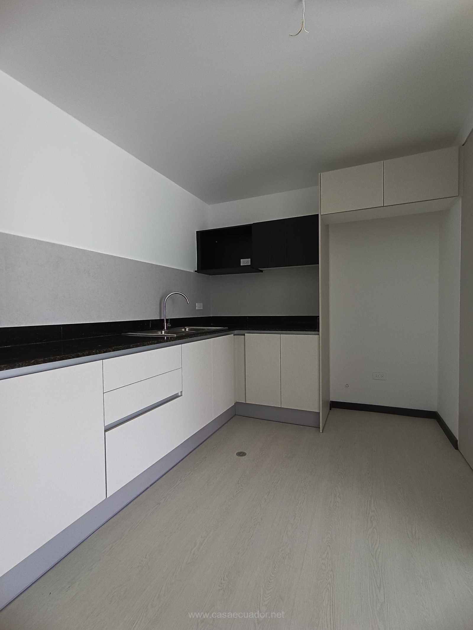 Suite en venta en Ponceano Quito por estrenar