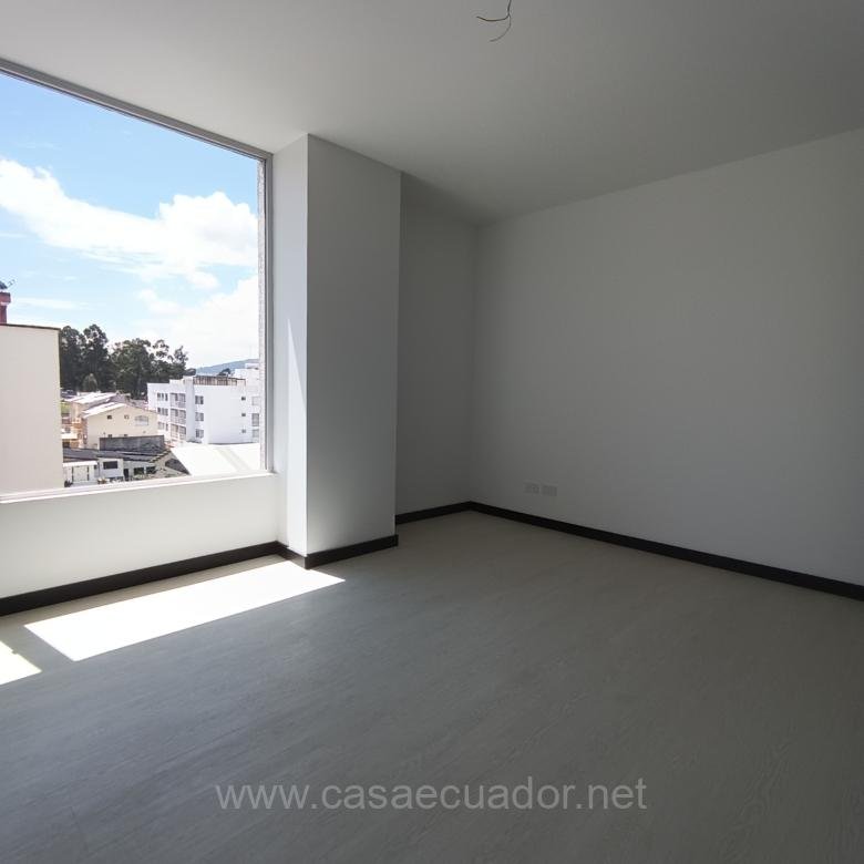 Suite en venta en Ponceano Quito por estrenar