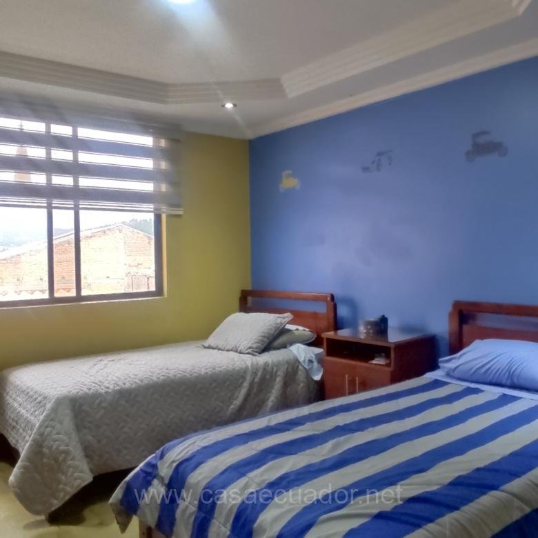 Casa Amplia de 380 m² en Venta en Totoracocha Cuenca