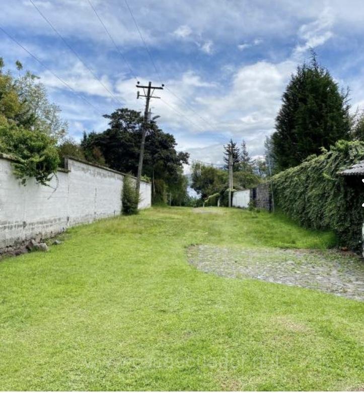 Terreno en Venta Valle de Los Chillos Sector Mansión Samzara
