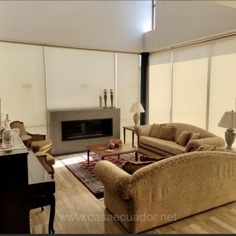 Casa de Lujo en Venta Sector Hilacril Tumbaco