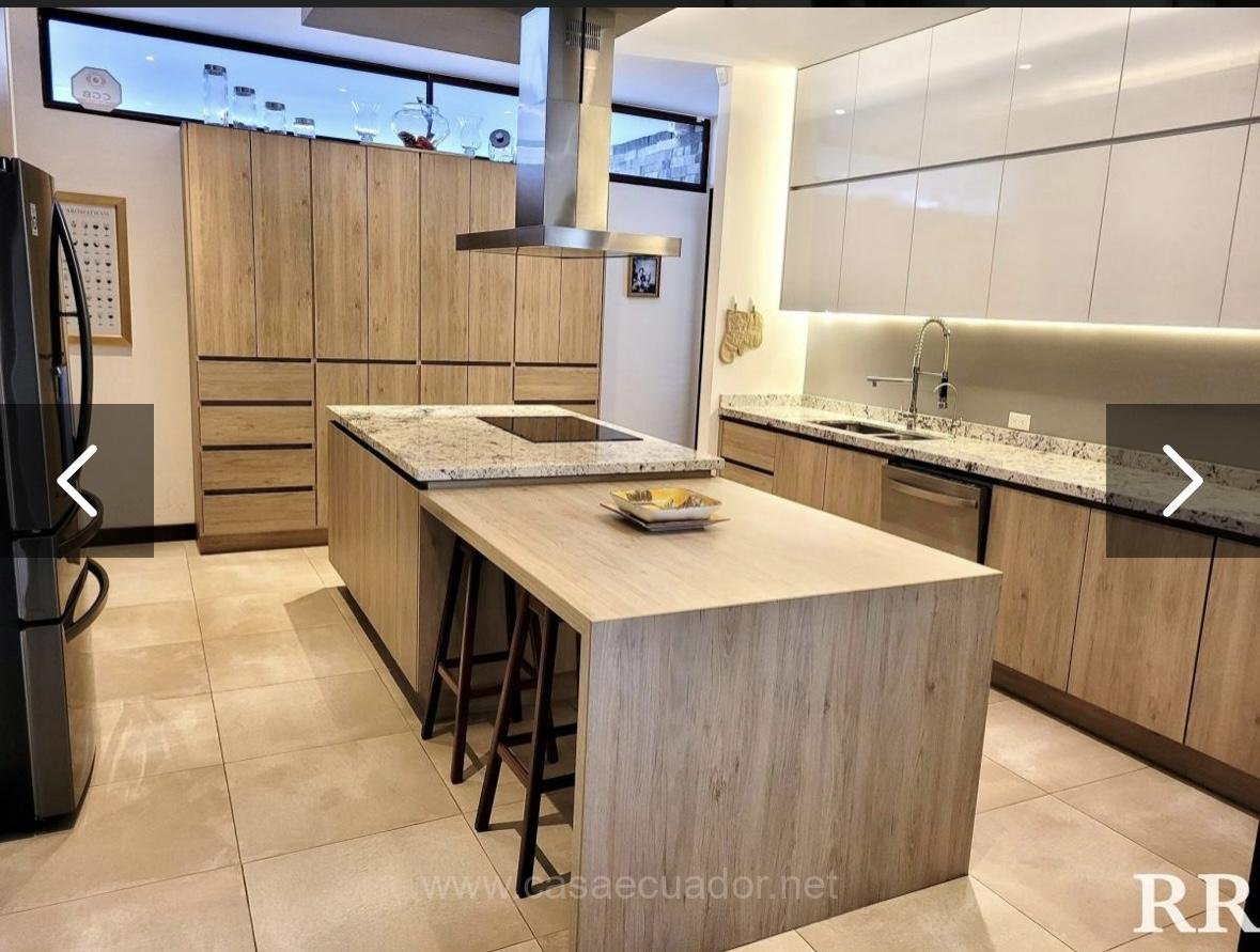 Casa de Lujo en Venta Sector Hilacril Tumbaco