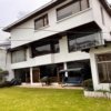 Casa independiente en venta Quito Tenis con piscina y jardín