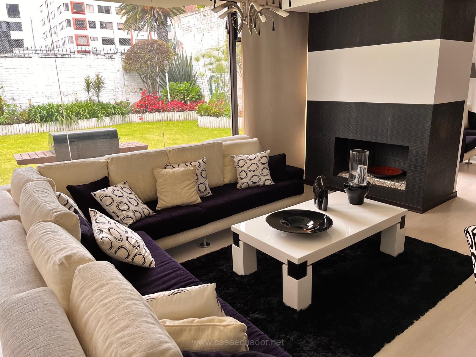 Casa Independiente de Lujo en Venta Quito Tenis