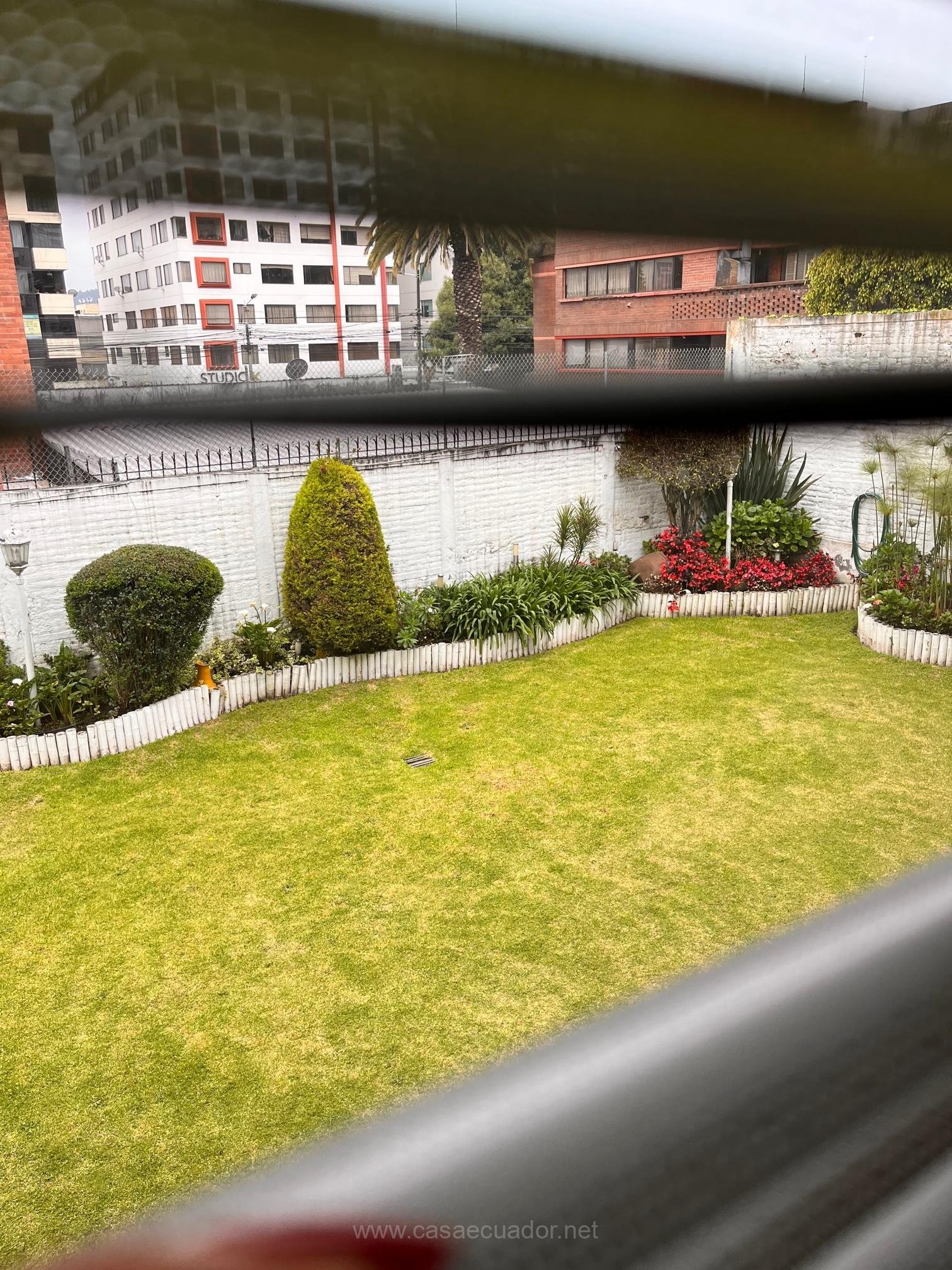 Casa Independiente de Lujo en Venta Quito Tenis