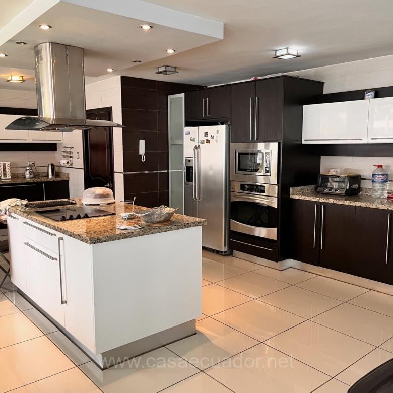 Casa Independiente de Lujo en Venta Quito Tenis