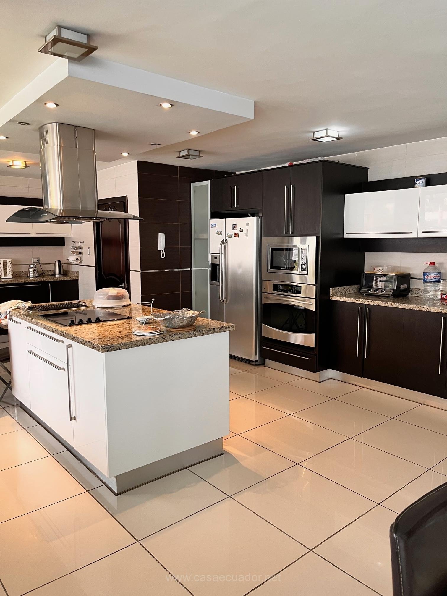 Casa Independiente de Lujo en Venta Quito Tenis