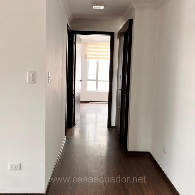 Departamento En Venta Sector La Carolina
