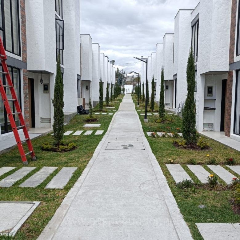 Casa de 2 Dormitorios en Venta Conocoto Valle de Los Chillos
