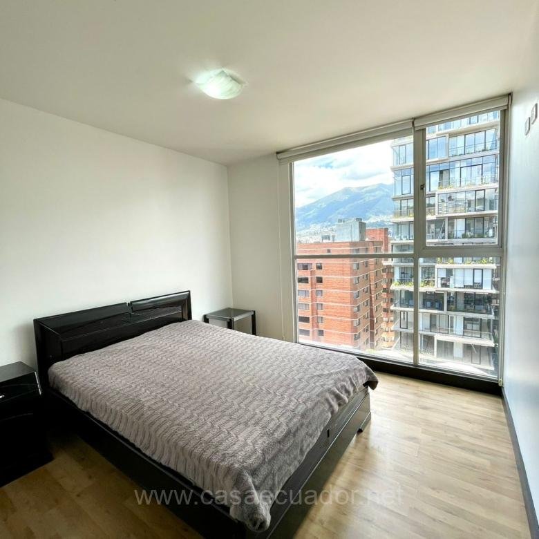 Departamento Amoblado de 2 Dormitorios en Venta República del Salvador Quito