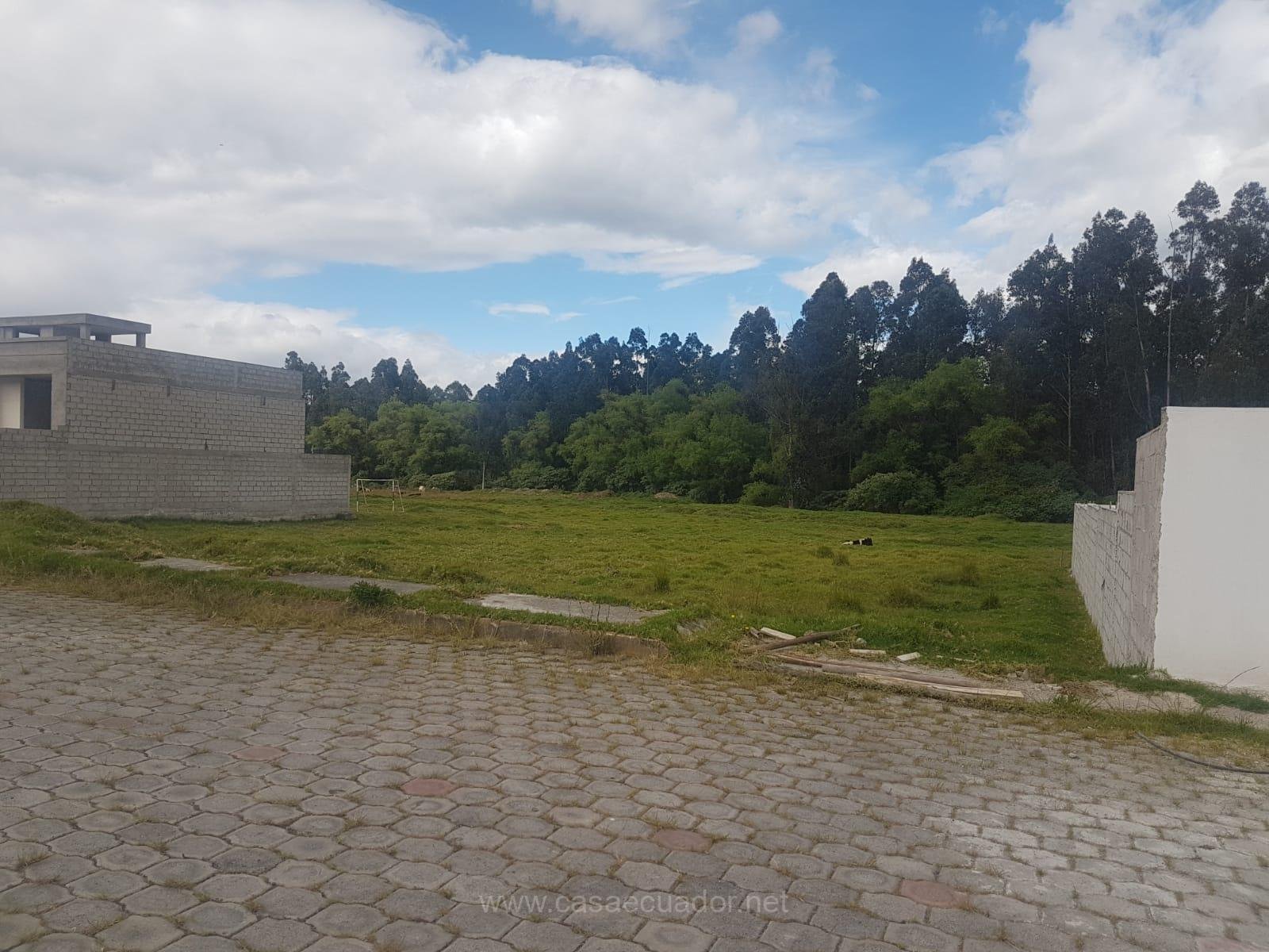 Terreno de 301 m² en Venta en La Salle, Conocoto