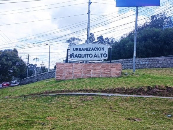Terreno en venta en Iñaquito Alto Quito de 589 m²
