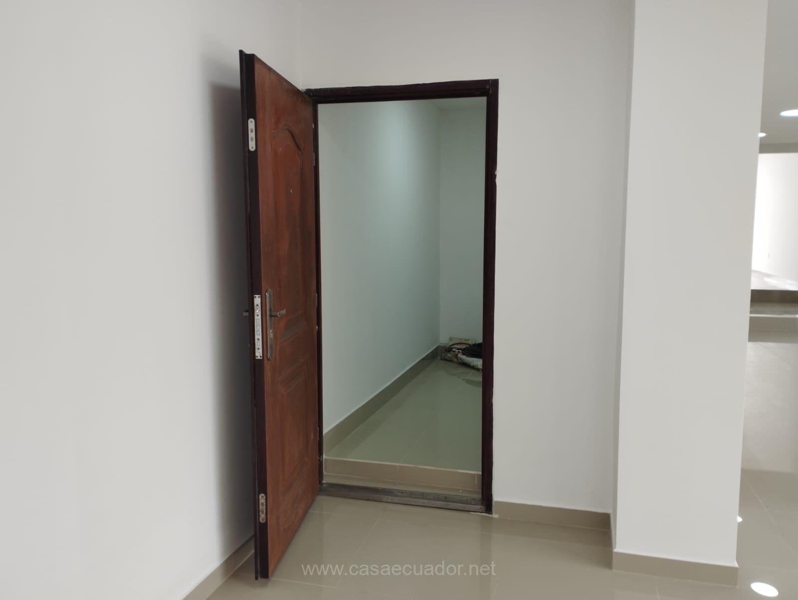 Local comercial en venta en San Rafael Sangolquí cerca de San Luis Shopping