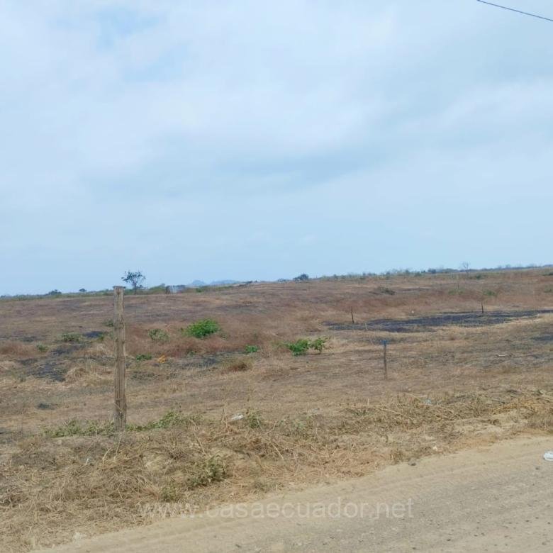 Terreno de 13 Hectáreas en Venta en Las Cumbres, Playas Villamil