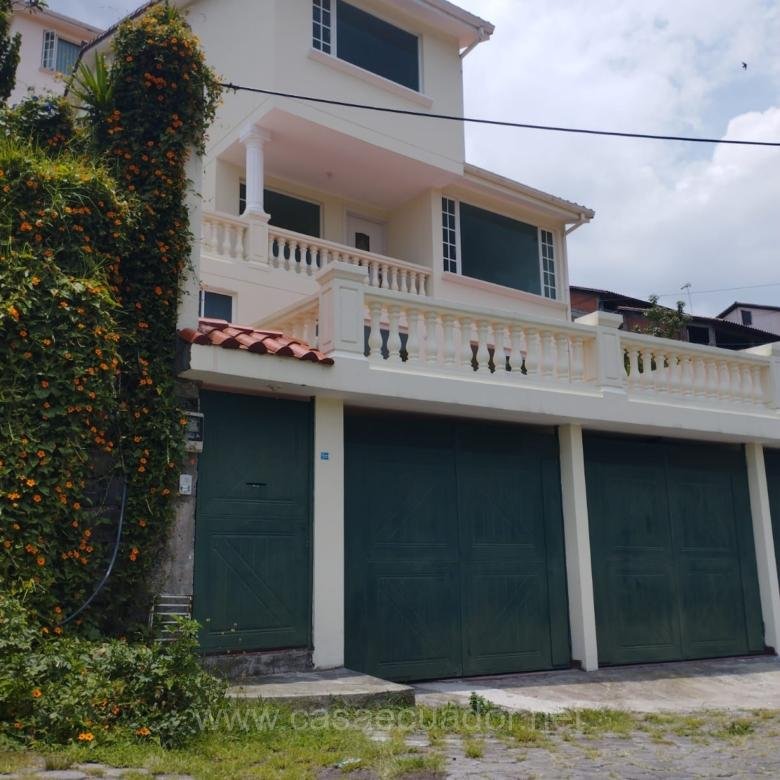 Casa independiente en venta en Capelo Sangolquí