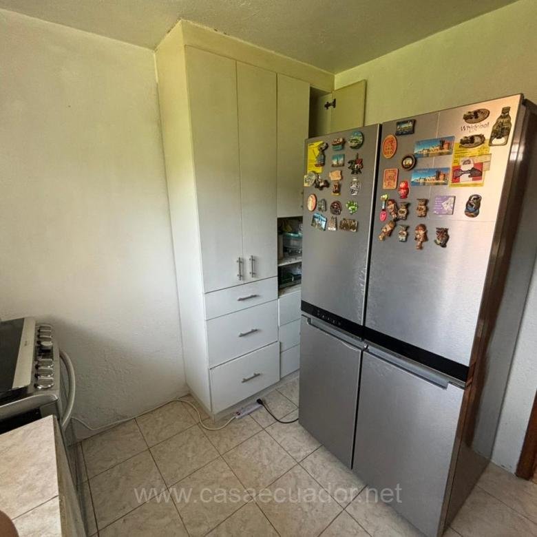 Casa rentera en venta en San Marcos Sangolquí con departamento independiente