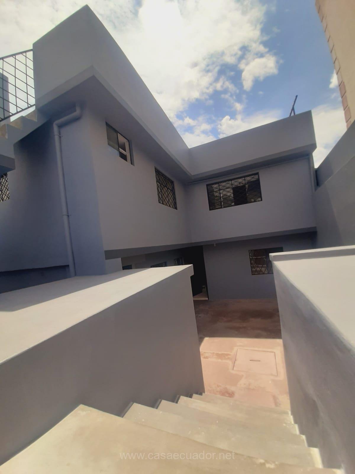 Casa remodelada en venta en Carcelén Bajo Quito