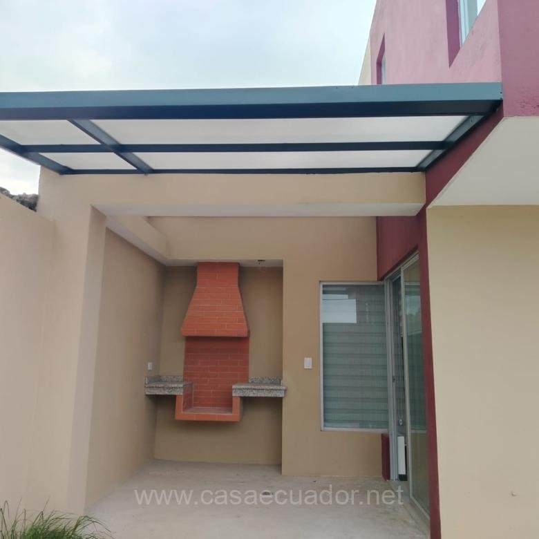 Casa independiente en venta Valle de Los Chillos