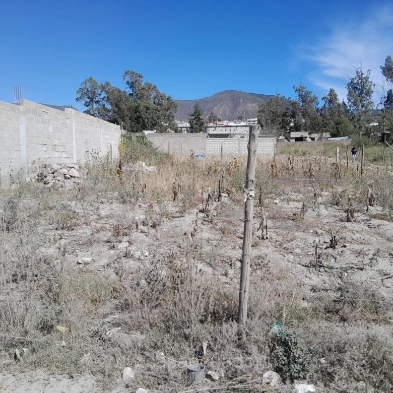 Terreno en venta en San Antonio de Pichincha