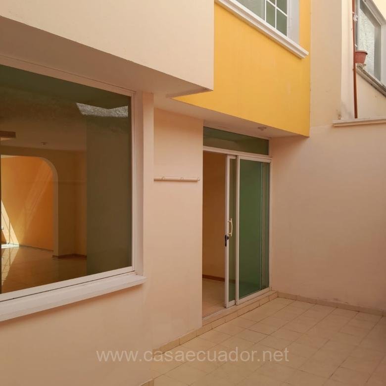 Casa independiente en venta en Pomasqui