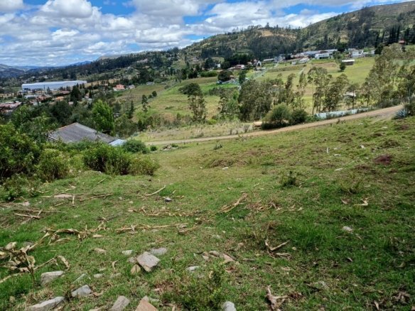 Terreno industrial en venta en Javier Loyola Azogues