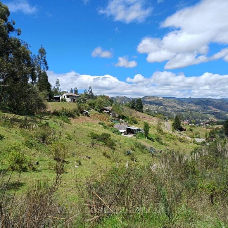 Terreno para bodegas en Azogues