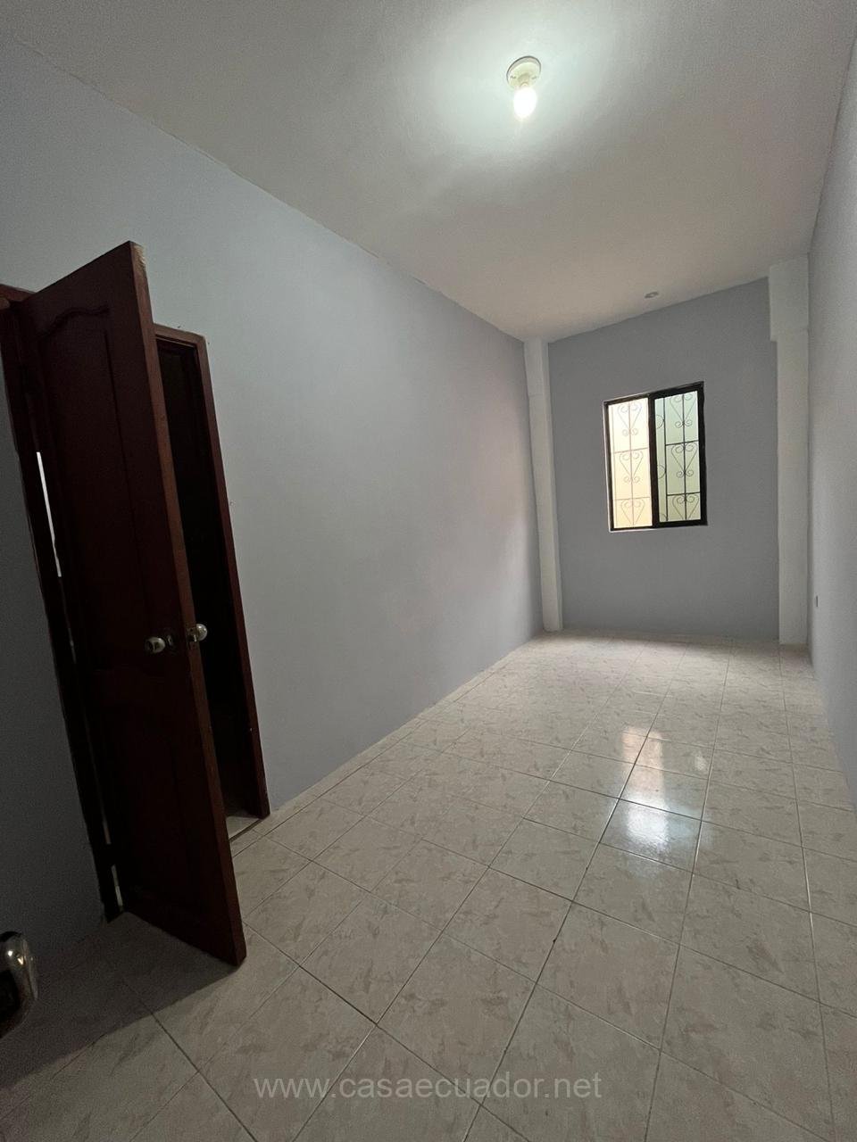 Casa rentera en venta cerca del Mall del Río Guayaquil