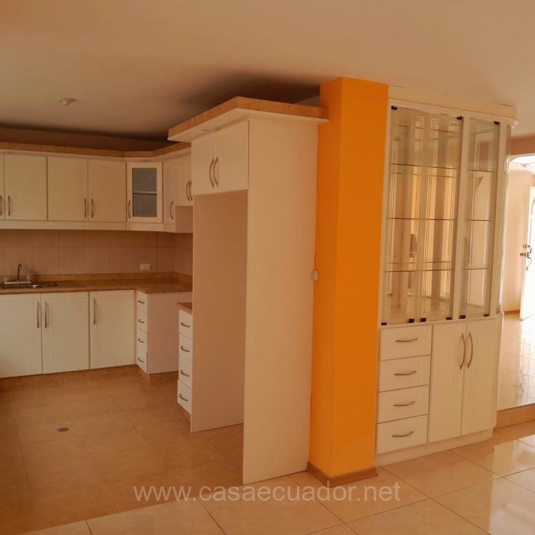 Casa independiente en venta en Pomasqui