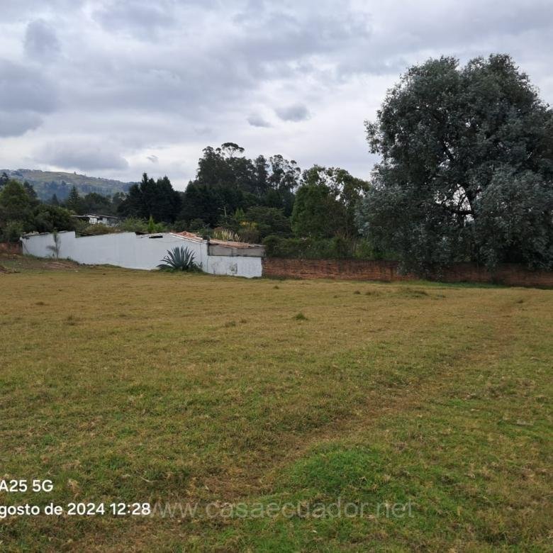 Terreno esquinero en Ontaneda Sur Conocoto