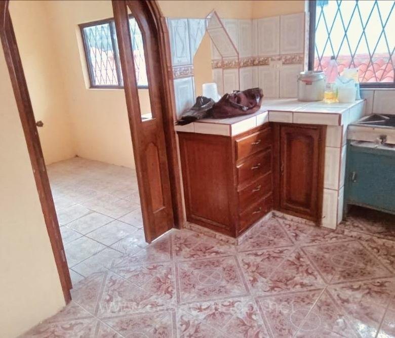 Casa con amplio terreno cerca de Ricaurte