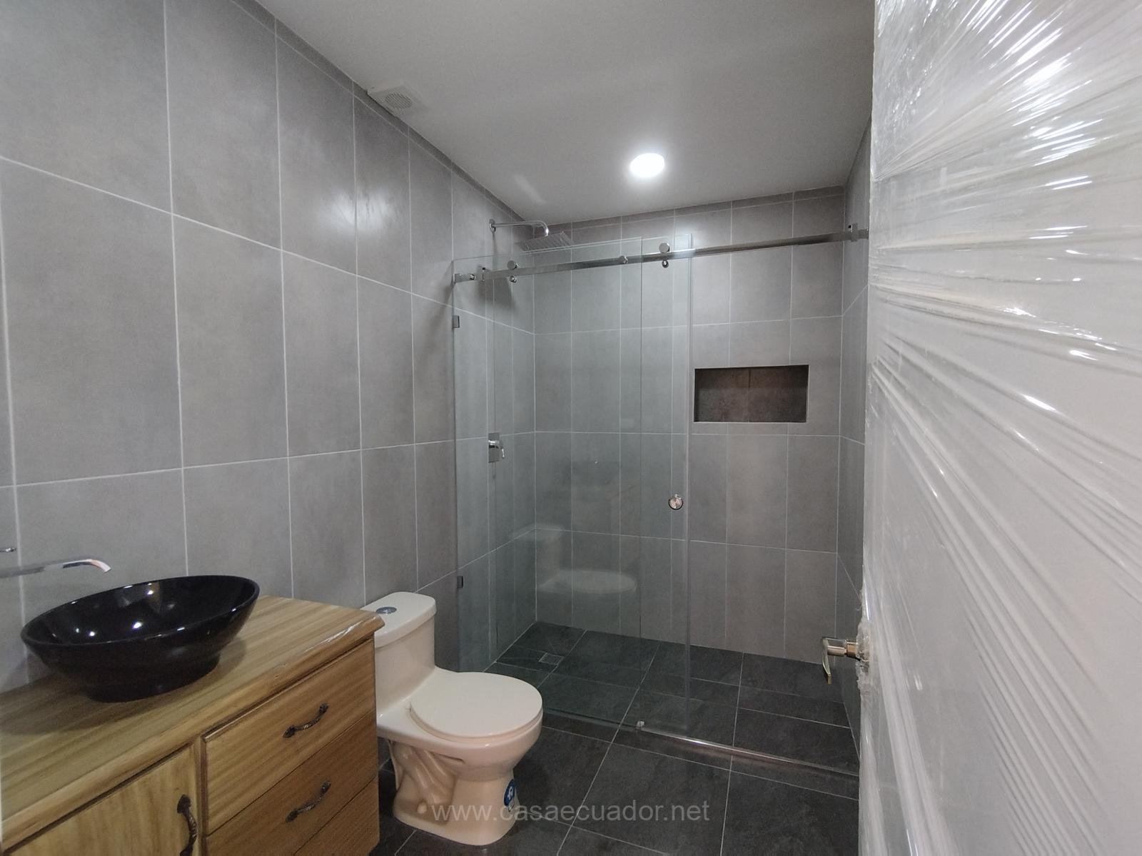Casa en venta en San José de Balzay Cuenca con amplio terreno